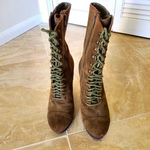 👢 Genuine Leather Heeled Boots